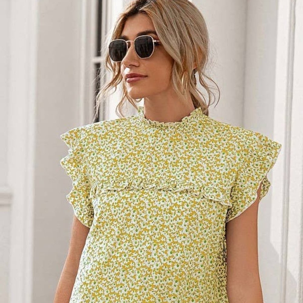 Floral Print Pleated Mock Neckline Sleeveless Top